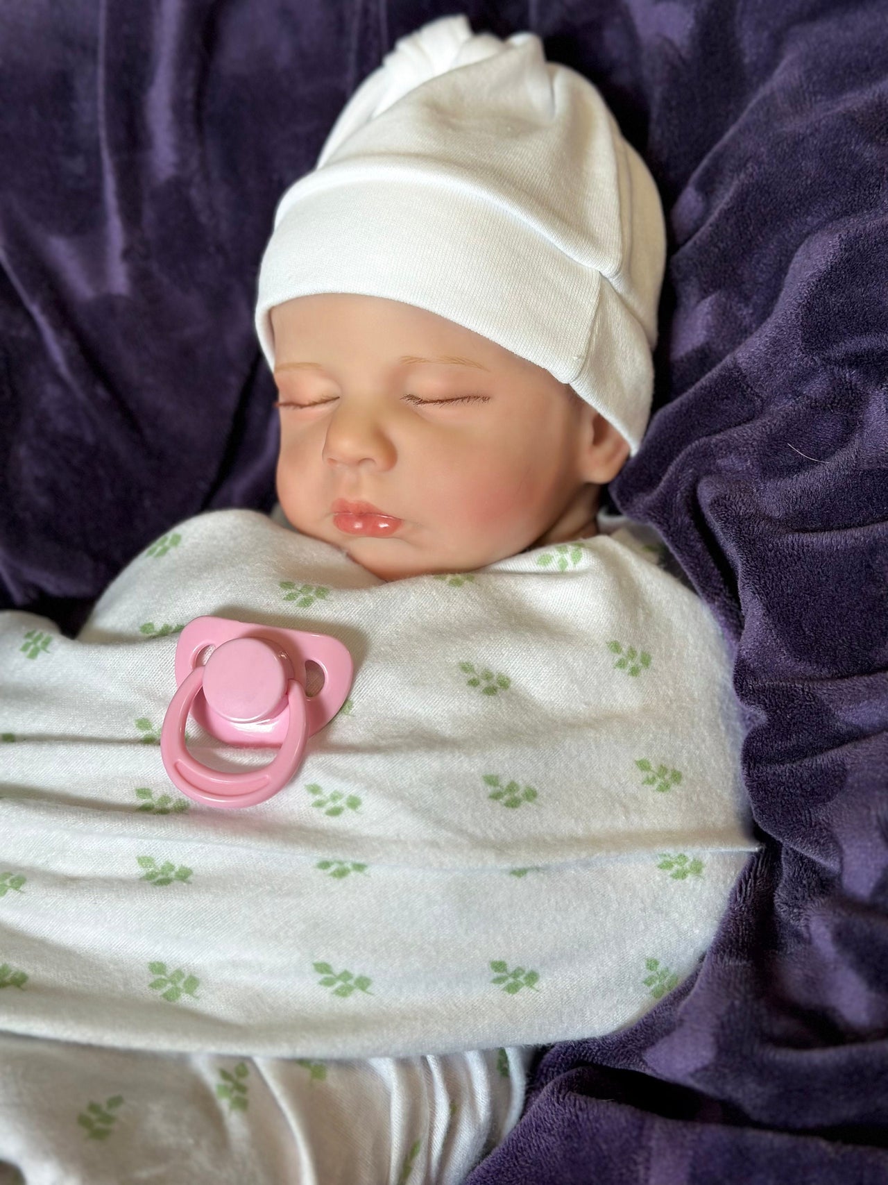 Lifelike Reborn Baby Doll 20” 6.1 lbs. Weighted Newborn Baby Girl or Boy Soft Heavy Baby Dolls For Children Child Friendly Gifts For Girls