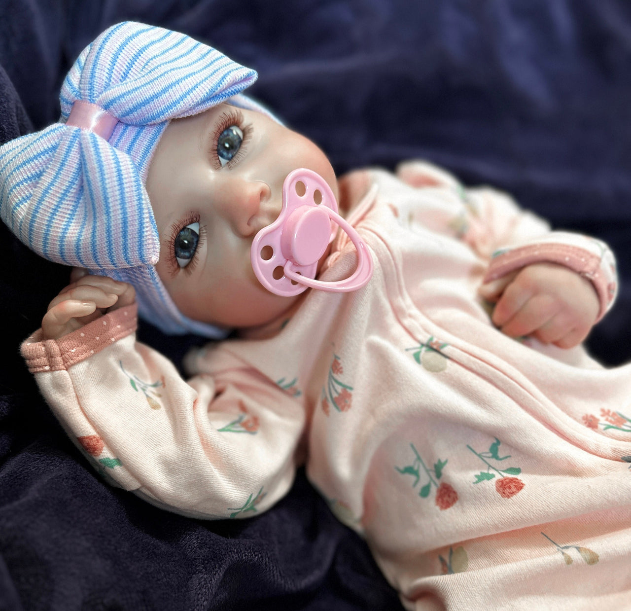Lifelike Reborn Baby Doll 20” 3 to 5 lbs Weighted Newborn Baby Girl or Boy Soft Heavy Baby Dolls For Children Child Friendly Gifts For Girls
