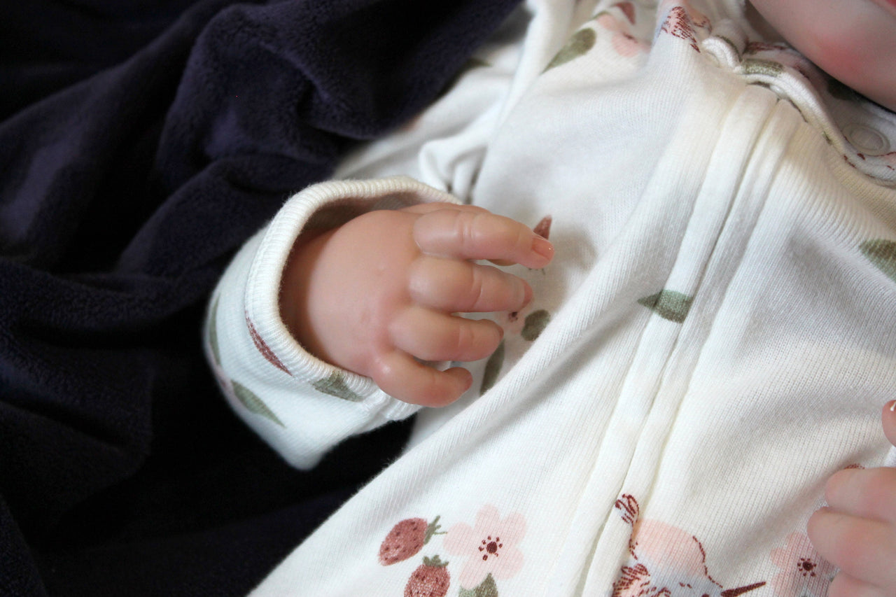Lifelike Reborn Baby Doll 20” 2 to 8 lbs. Weighted Newborn Baby Girl Boy Soft Heavy Baby Dolls For Children Child Friendly Gifts For Girls