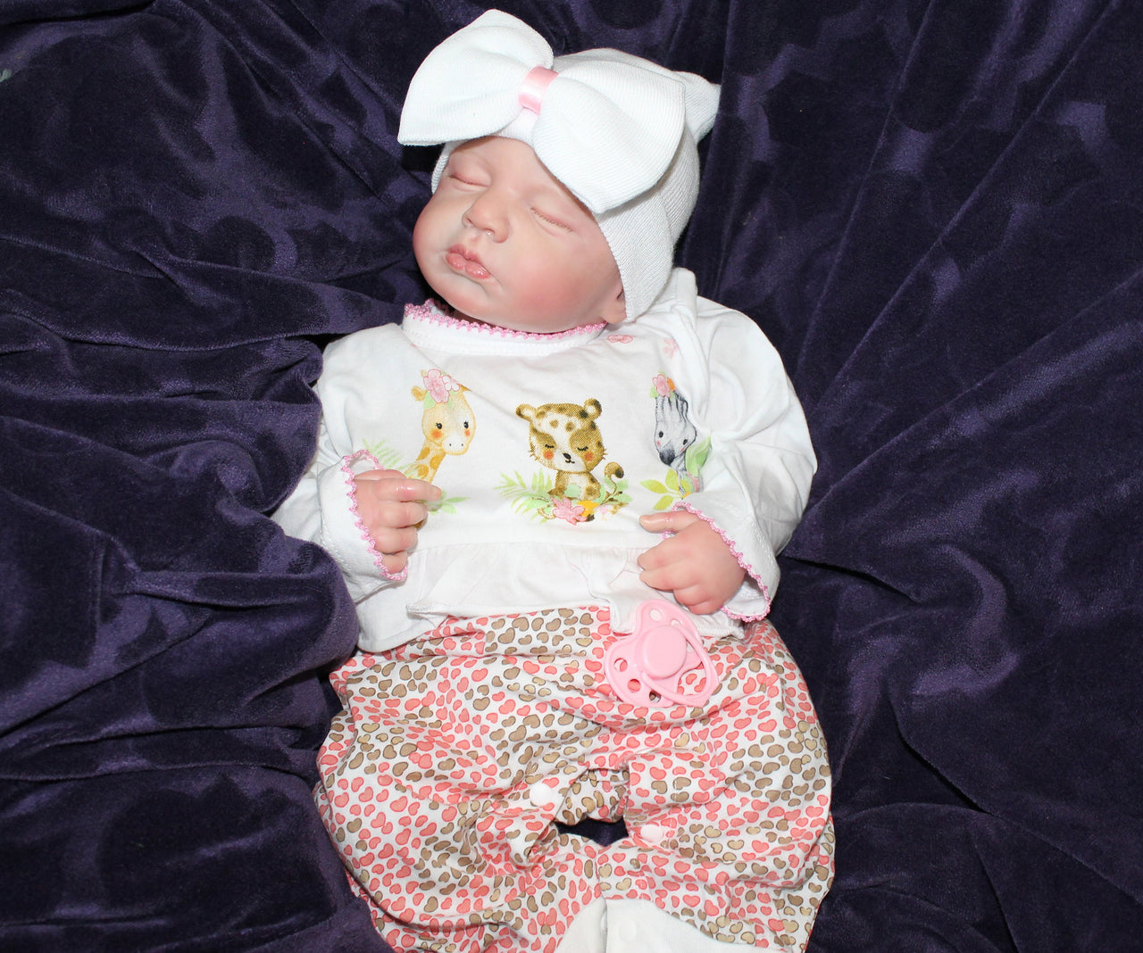 Lifelike Reborn Baby Doll: 20" Weighted Newborn with Outfit