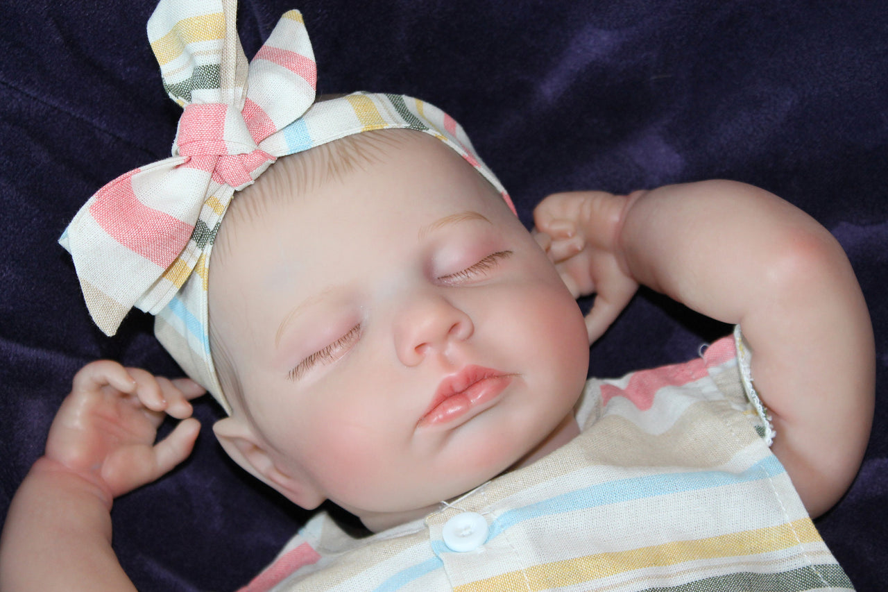 Realistic Reborn Doll, 20-Inch Lifelike Baby, Magnetic Pacifier, Doll for Collectors and Play