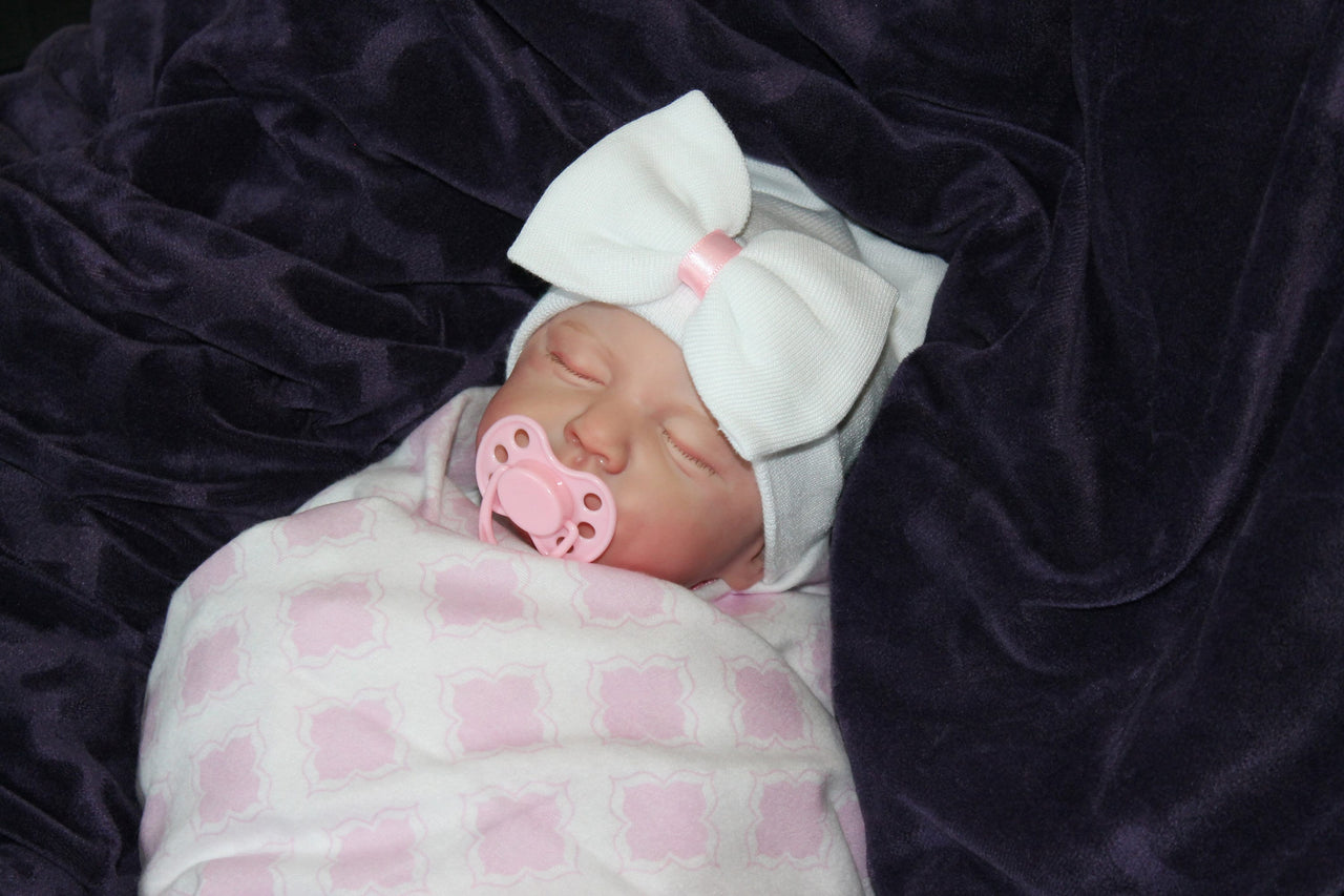 Lifelike Reborn Baby Doll 20” 2 to 7 Pounds Weighted Newborn Baby Girl/Boy Soft Heavy Baby Dolls For Children Child Friendly Gifts For Girls