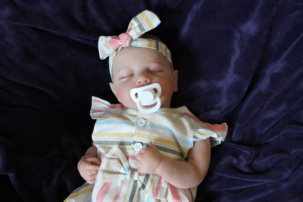 Realistic Reborn Doll, 20-Inch Lifelike Baby, Magnetic Pacifier, Doll for Collectors and Play
