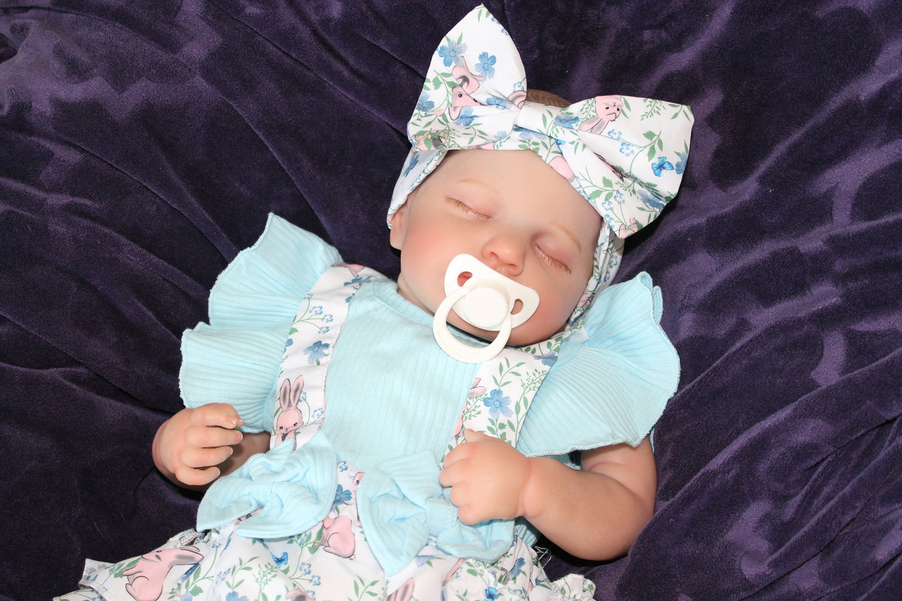 Intricately made reborn doll, mirroring real infant innocence. Lifelike Reborn Baby Doll 20” 2 6 7 8 Pounds Weighted Newborn Baby Heavy Baby Dolls For Children Child Friendly Gifts For Girls Blue Dress