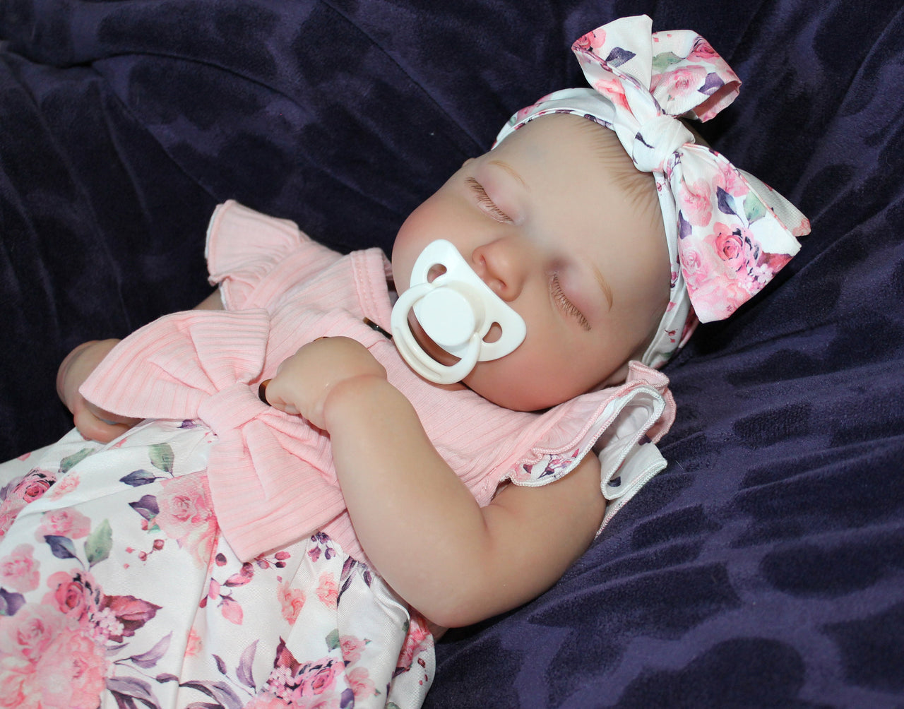 20” 2 to 8 Pounds Weighted Newborn Baby Girl/Boy Lifelike Reborn Baby Doll Soft Heavy Baby Dolls For Children Child Friendly Gifts For Girls