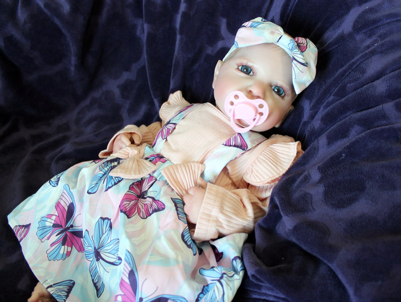 Lifelike Reborn Baby Doll 20” 2 to 6 Pounds Weighted Newborn Baby Girl/Boy Soft Heavy Baby Dolls For Children Child Friendly Gifts For Girls