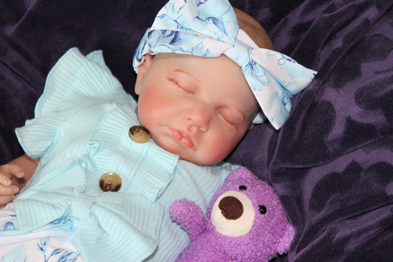 Painted Finished Reborn Baby Doll, Lifelike Baby Doll, Weighted Newborn Baby, Heavy Dolls For Children, Child Friendly Gifts For Girls