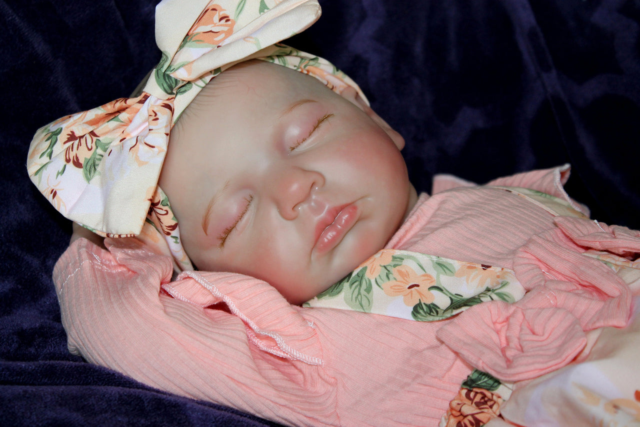 Painted Finished Reborn 2 to 8 Pounds Lifelike Baby Doll 20” Weighted Newborn Baby Heavy Dolls For Children Child Friendly Gifts For Girls