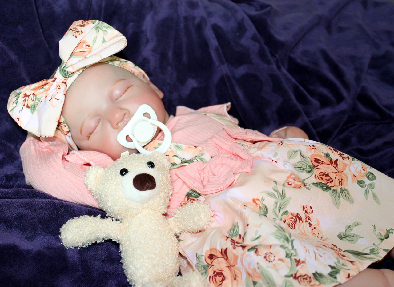 Painted Finished Reborn 2 to 8 Pounds Lifelike Baby Doll 20” Weighted Newborn Baby Heavy Dolls For Children Child Friendly Gifts For Girls