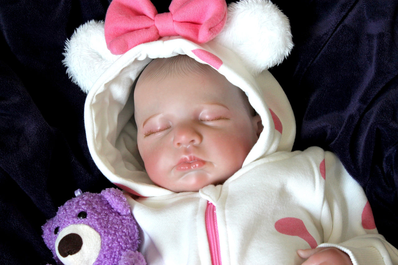 Painted Finished Reborn 2 to 8 Pounds Lifelike Baby Doll 20” Weighted Newborn Baby Heavy Dolls For Children Child Friendly Gifts For Girls