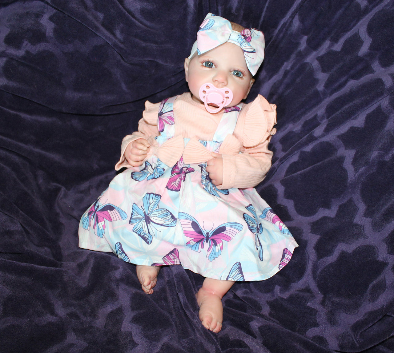 Lifelike Reborn Baby Doll: 20" Weighted Newborn with Outfit