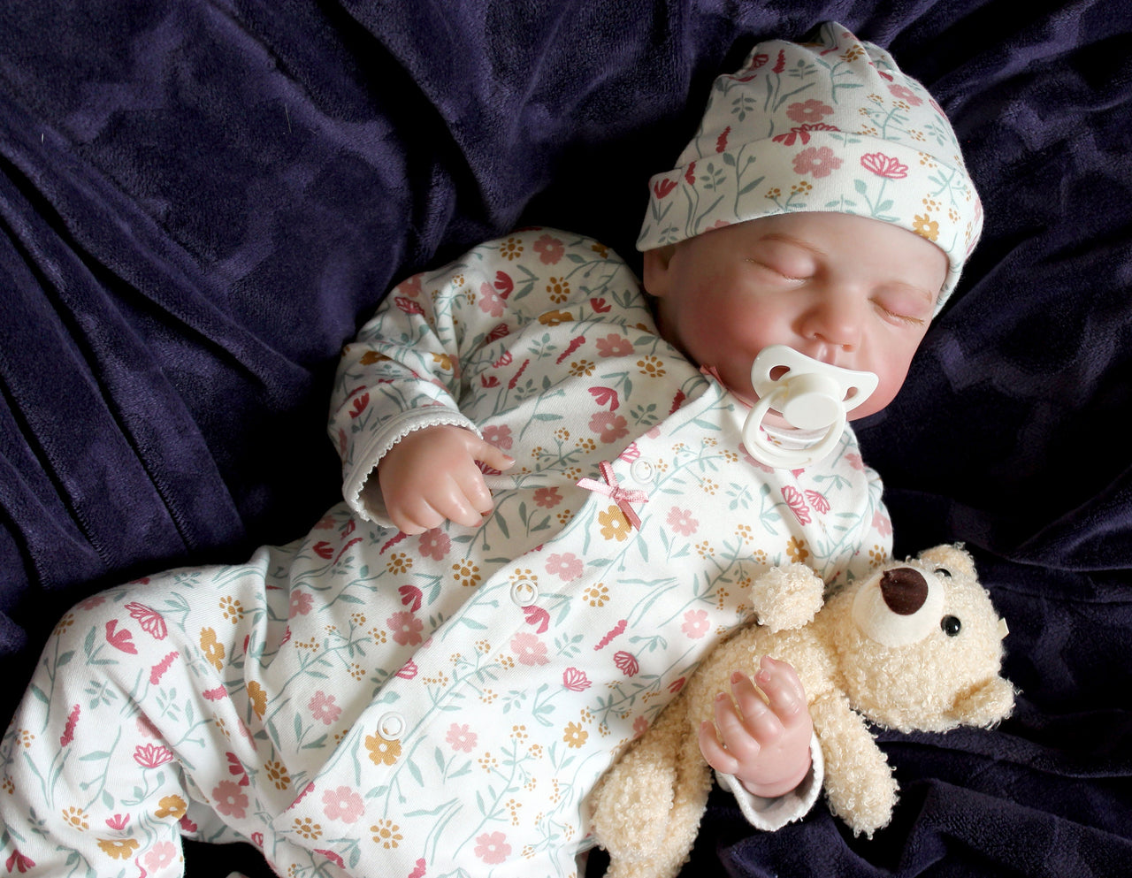 8 Pounds Weighted Newborn Lifelike Reborn Baby Doll 20 inch Baby Girl/Boy Soft Heavy Baby Dolls For Children Child Friendly First Play Dolls