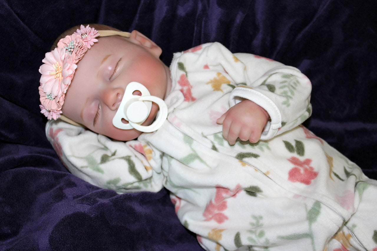 Lifelike Reborn Baby Doll: 20" Weighted Newborn with Christmas Outfit