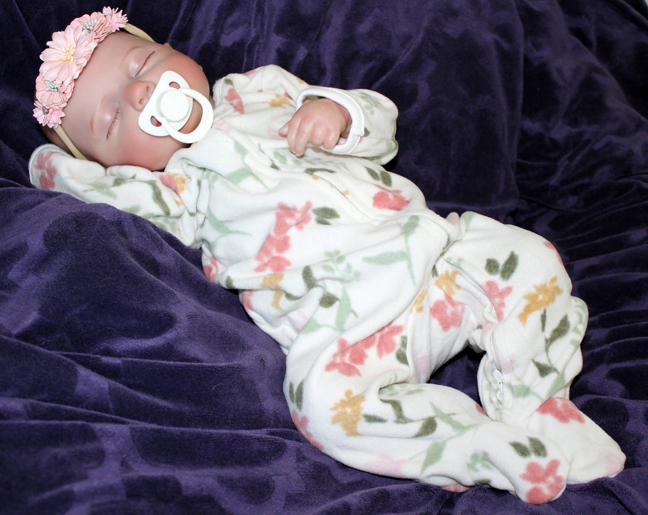 Lifelike Reborn Baby Doll: 20" Weighted Newborn with Christmas Outfit