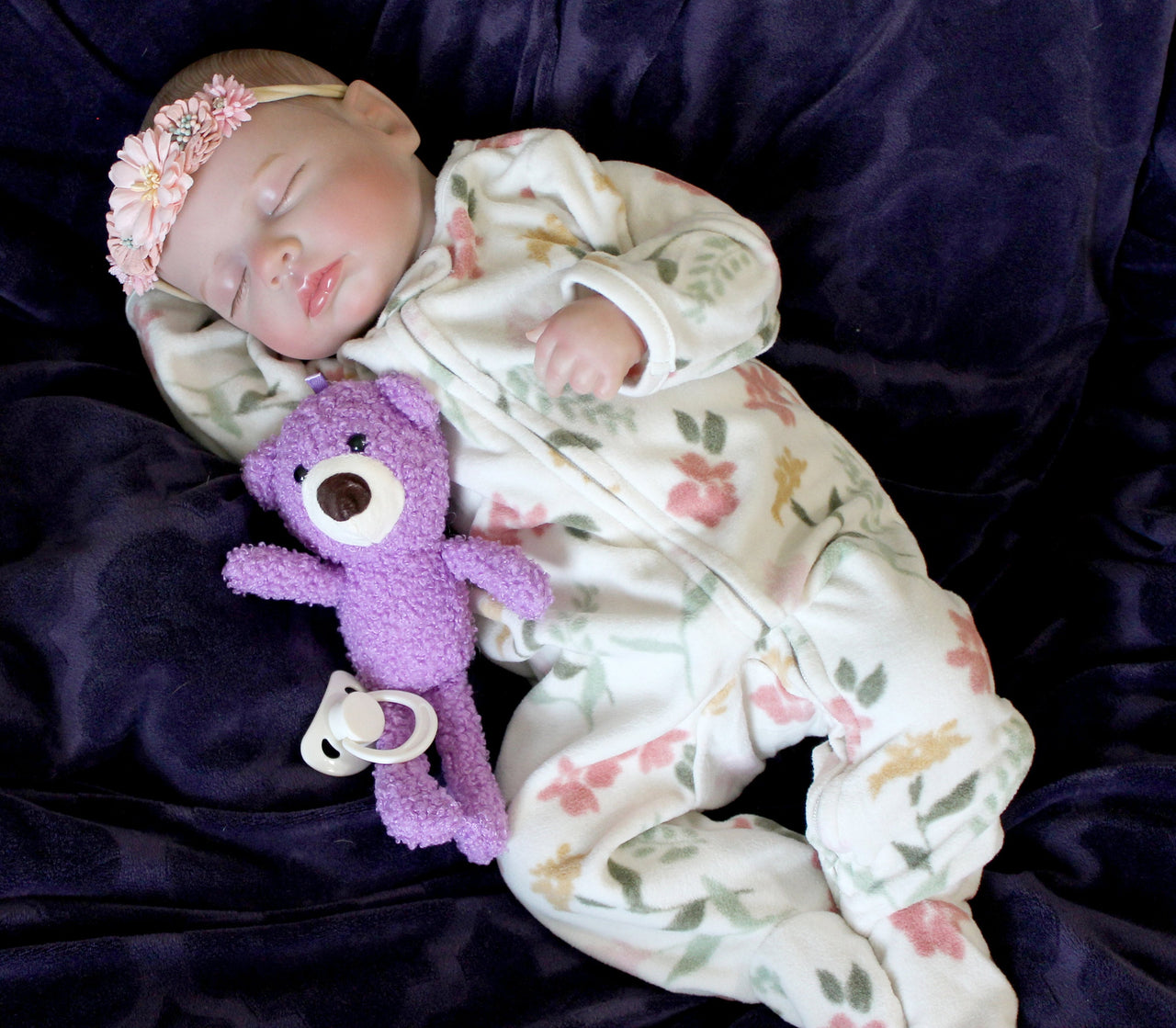 Lifelike Reborn Baby Doll: 20" Weighted Newborn with Christmas Outfit
