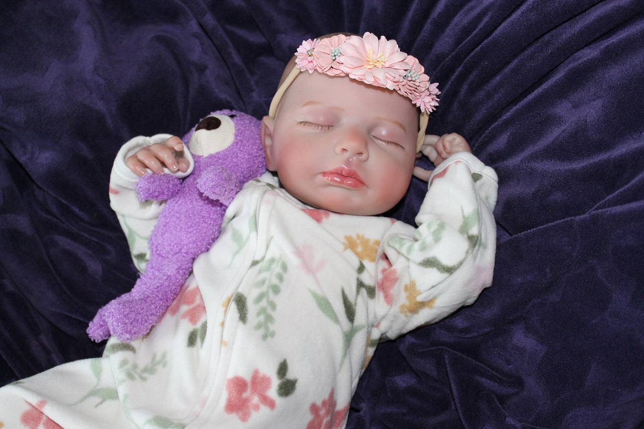 Lifelike Reborn Baby Doll: 20" Weighted Newborn with Christmas Outfit