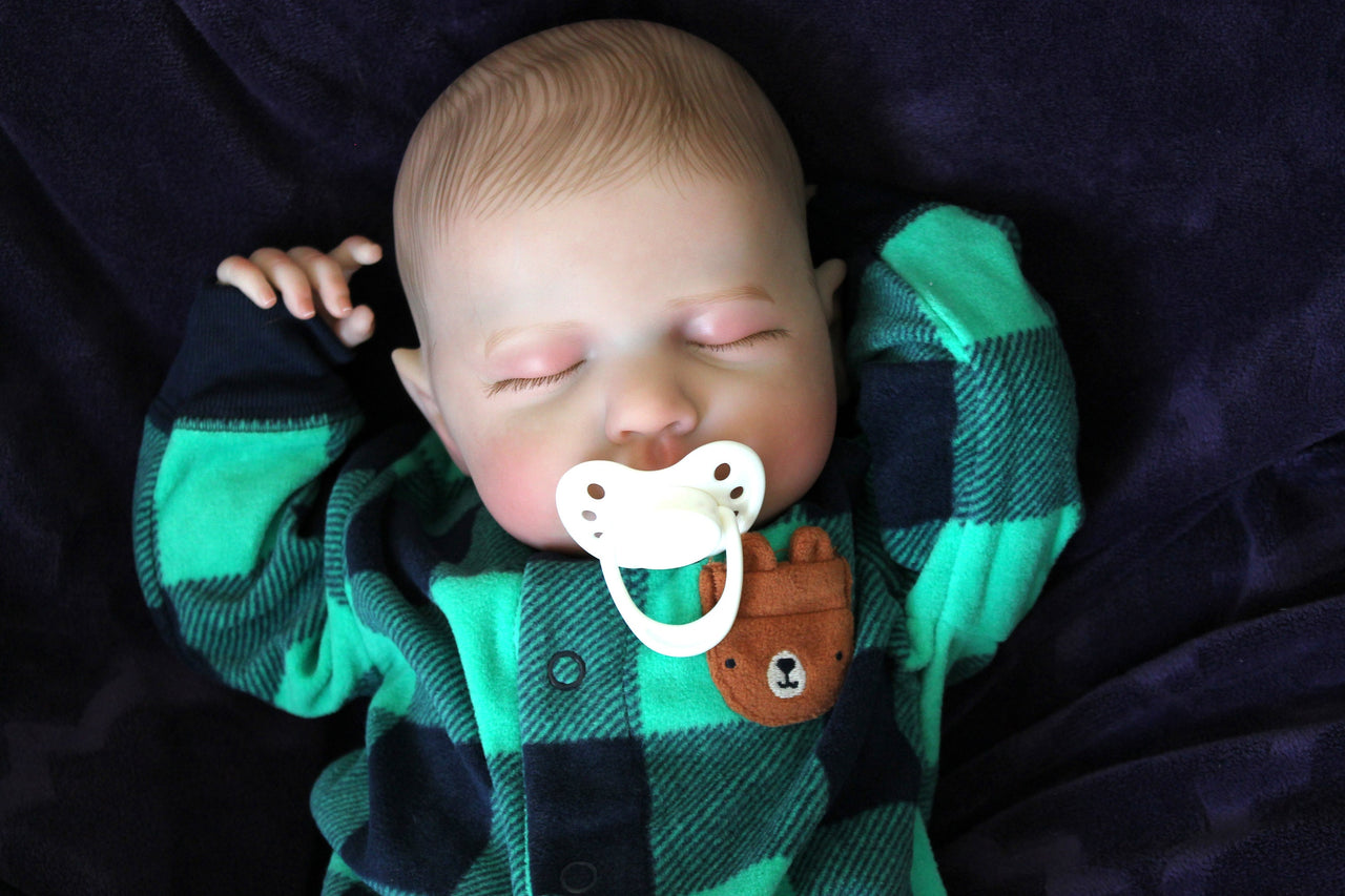 green and plaid fleece pajamas, Lifelike 20&quot; Painted Reborn Baby Doll, Weighted 2-8 Pounds - Realistic Newborn Reborns, Child-Friendly, Perfect Gift for Girls Therapy Dolls