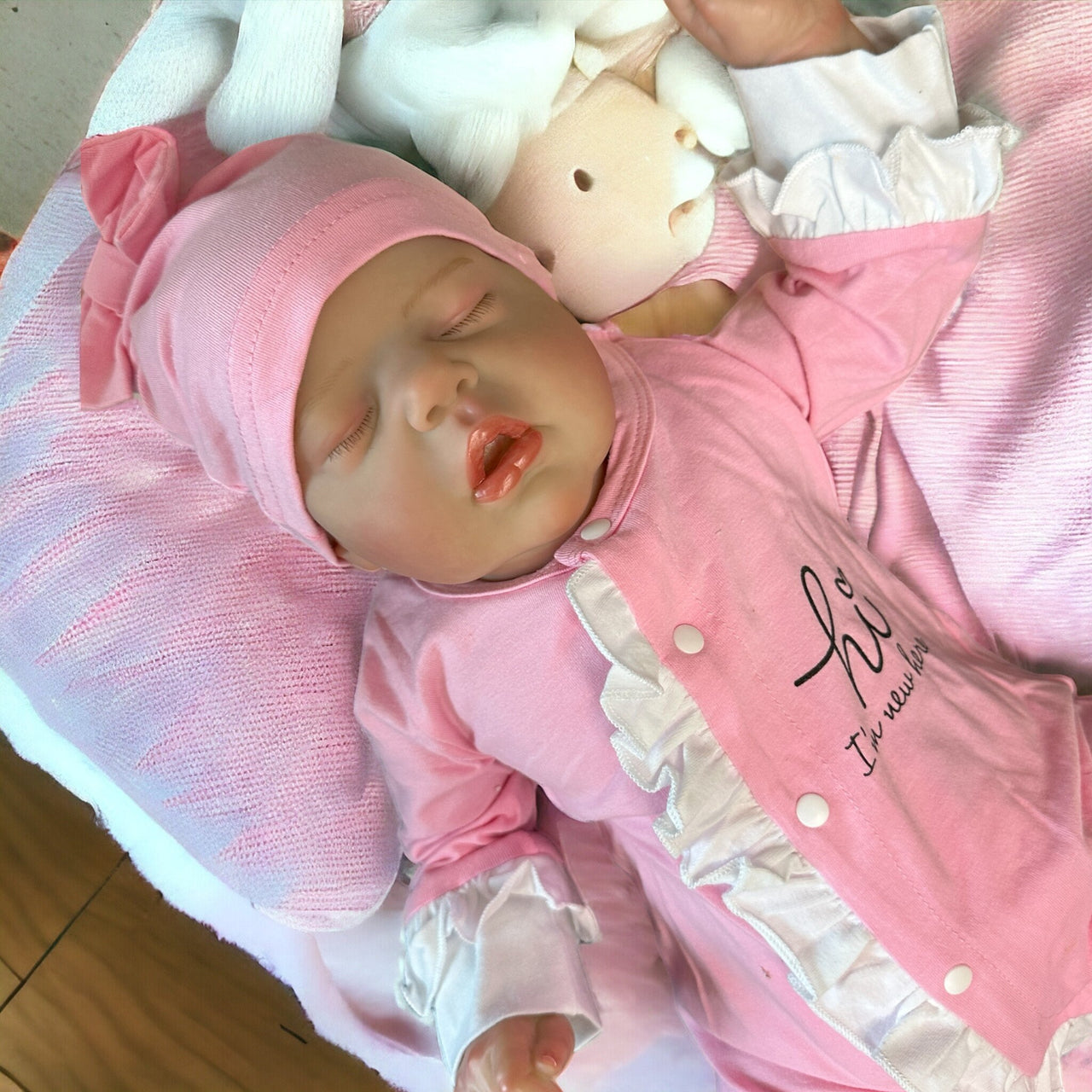 Newborn Baby Doll 20 inch Baby Clothes Ruffles Hi I&#39;m New Here Pink Bodysuit Romper Pajamas One Piece Infant 0-3 Months With Headband PJ Set