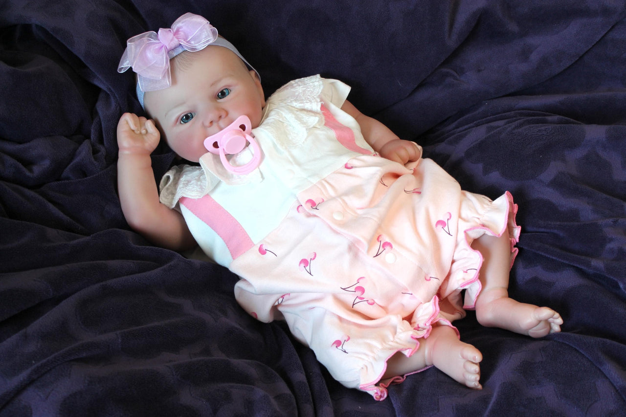 Lifelike Reborn Baby Doll 20 inch 7 lbs Weighted Newborn Baby Girl or Boy Soft Heavy Baby Dolls For Children Child Friendly Gifts For Girls