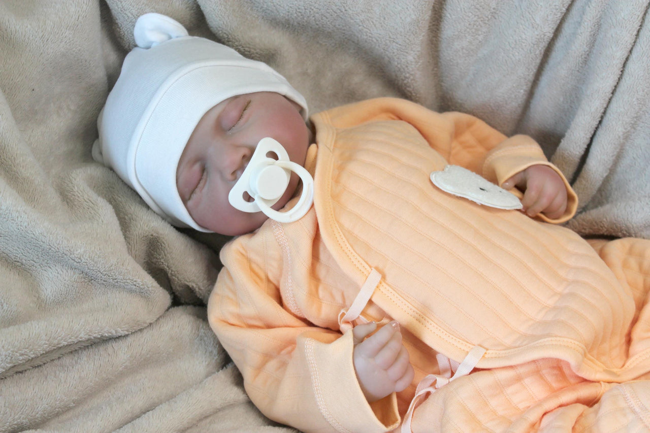 Lifelike Reborn Baby Doll 20 inch 2 to 7 Pounds Weighted Newborn Baby Girl/Boy Soft Heavy Baby Dolls For Children Child Friendly Gifts For Girls