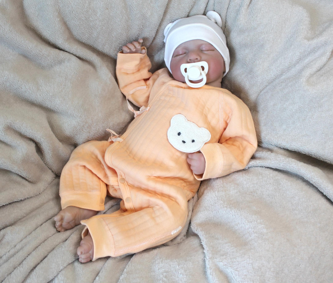 Lifelike Reborn Baby Doll 20” 2 to 7 Pounds Weighted Newborn Baby Girl/Boy Soft Heavy Baby Dolls For Children Child Friendly Gifts For Girls