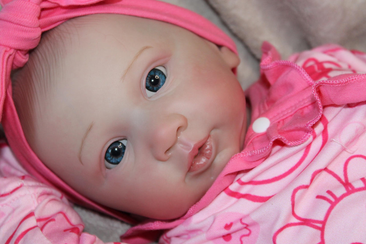 Lifelike Reborn Baby Doll 20 inch 8 lbs Weighted Newborn Baby Girl or Boy Soft Heavy Baby Dolls For Children Child Friendly Gifts For Girls