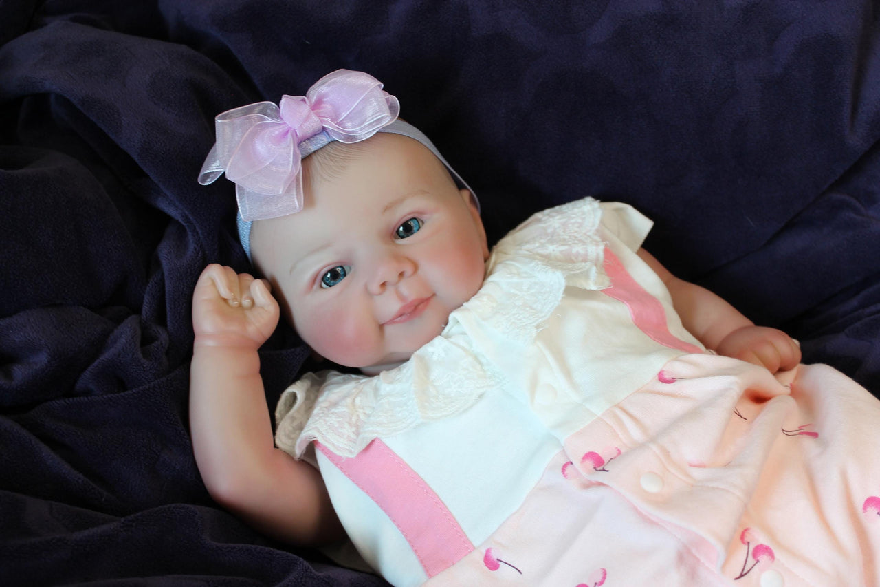 Lifelike Reborn Baby Doll 20 inch 7 lbs Weighted Newborn Baby Girl or Boy Soft Heavy Baby Dolls For Children Child Friendly Gifts For Girls