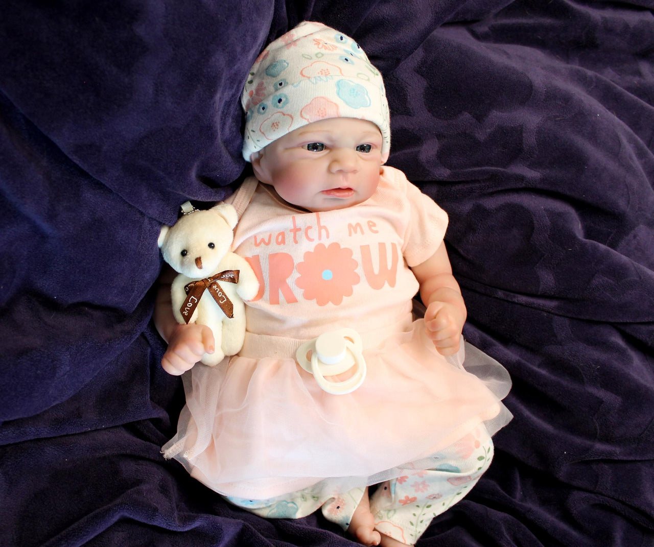 Lifelike Reborn Baby Doll 16” 5.3 lbs Weighted Newborn Baby Girl or Boy Soft Heavy Baby Dolls For Children Child Friendly Gifts For Girls