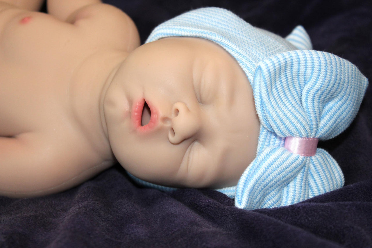 Full Silicone Doll, Platinum Silicone Dolls that take a pacifier and a bottle 17 inches 5.6 pounds