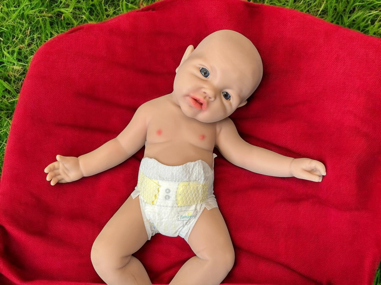 17 inch 6.1 lbs Platinum Full Silicone Doll With Open Mouth To take a Pacifier Has a Squishy Body
