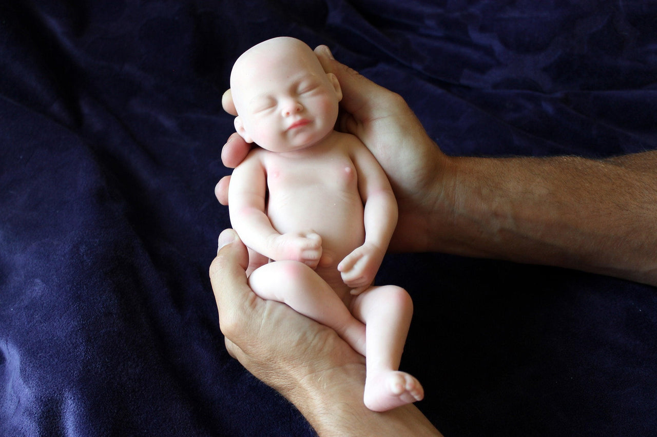 Preemie Silicone Dolls Realistic Real Lifelike Micro Mini Baby Doll Full Body Reborn 11 inches 1.7lbs Platinum Weighted Babies Ecoflex Bathtub Fun