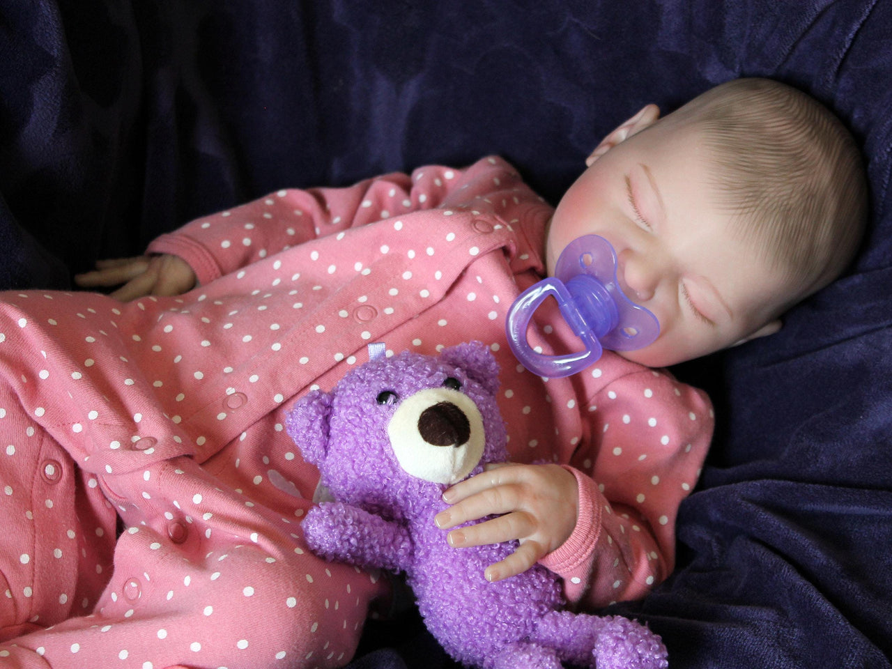 Lifelike Reborn Baby Doll 20” 7.14 lbs. Weighted Newborn Baby Girl or Boy Soft Heavy Baby Dolls For Children Child Friendly Gifts For Girls