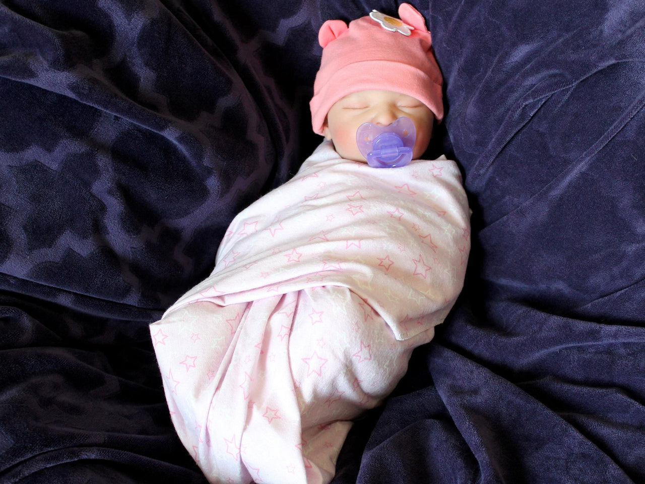 Lifelike Reborn Baby Doll 20” 7.14 lbs. Weighted Newborn Baby Girl or Boy Soft Heavy Baby Dolls For Children Child Friendly Gifts For Girls