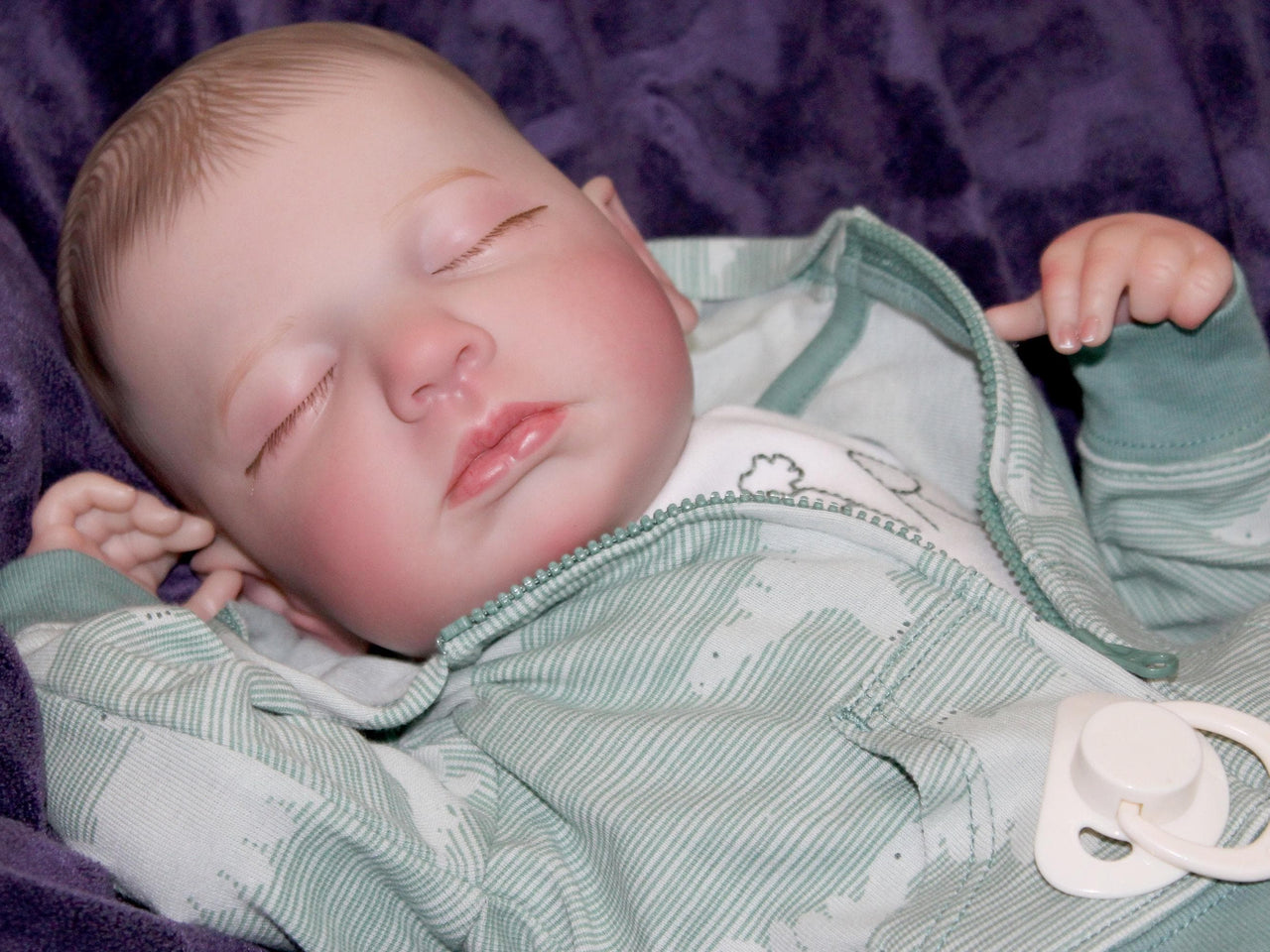Realistic Reborn Newborn Doll: 20" Hand-Painted Weighted Baby