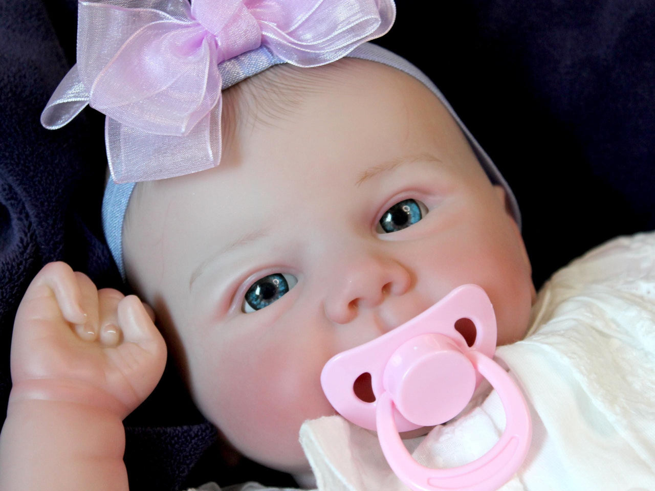 Lifelike Reborn Baby Doll 20 inch 7 lbs Weighted Newborn Baby Girl or Boy Soft Heavy Baby Dolls For Children Child Friendly Gifts For Girls