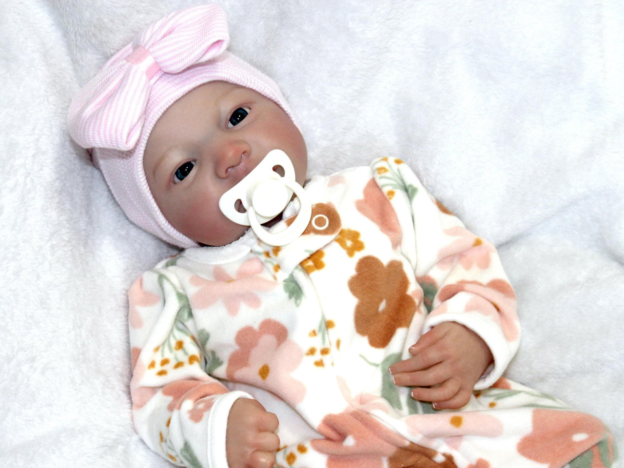 Lifelike Reborn Baby Doll 19” 5.6 lbs. Weighted Newborn Baby Girl or Boy Soft Heavy Baby Dolls For Children Child Friendly Gifts For Girls