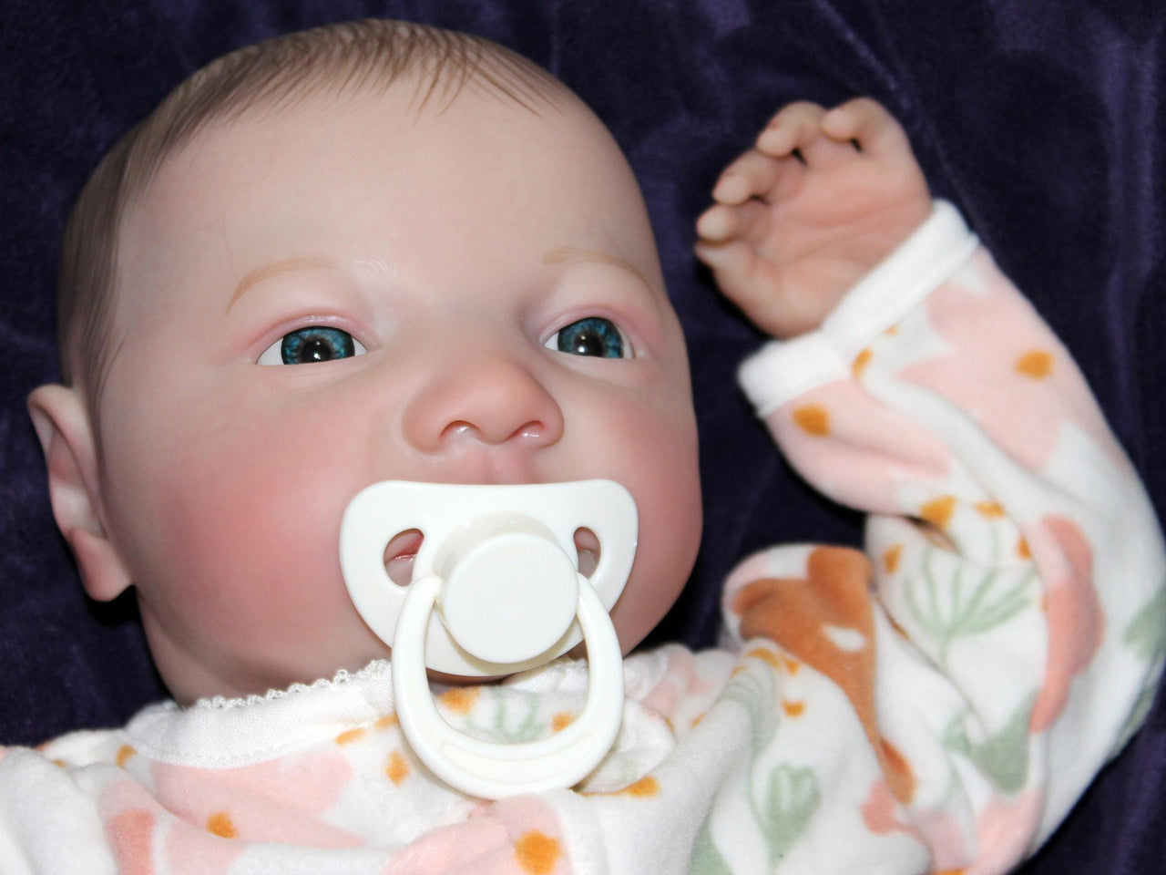 Lifelike Reborn Baby Doll 19” 5.6 lbs. Weighted Newborn Baby Girl or Boy Soft Heavy Baby Dolls For Children Child Friendly Gifts For Girls