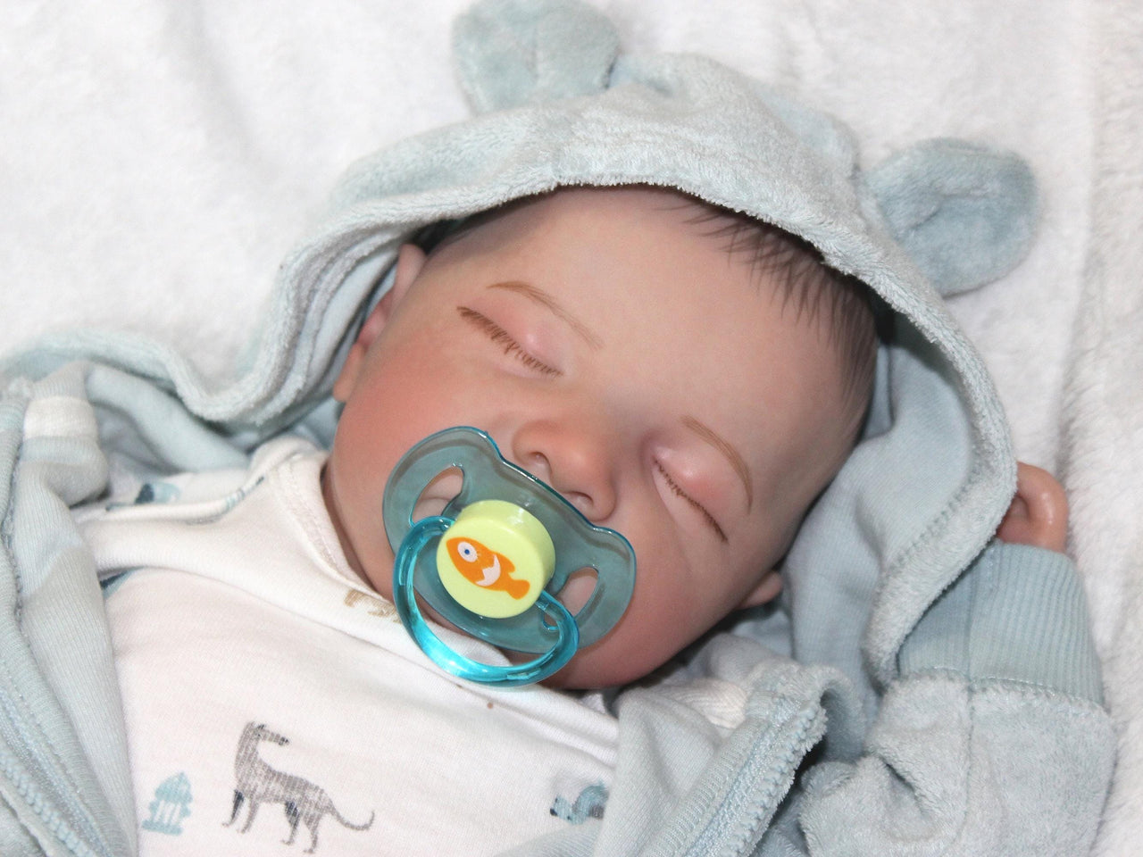 Realistic Reborn Baby Doll: 19 Inch Handcrafted Vinyl, Weighted Cloth Body