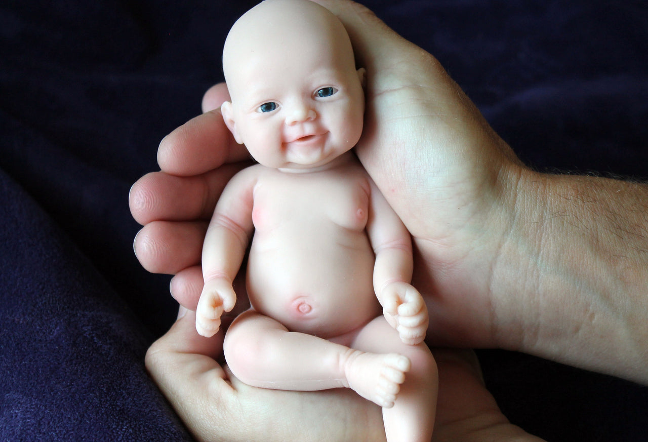 Silicone Baby Doll Full Body Reborn Preemie 7" 9 ounces Platinum Silicone Dolls Realistic Real Lifelike Weighted Babies Ecoflex Bathtub Baby