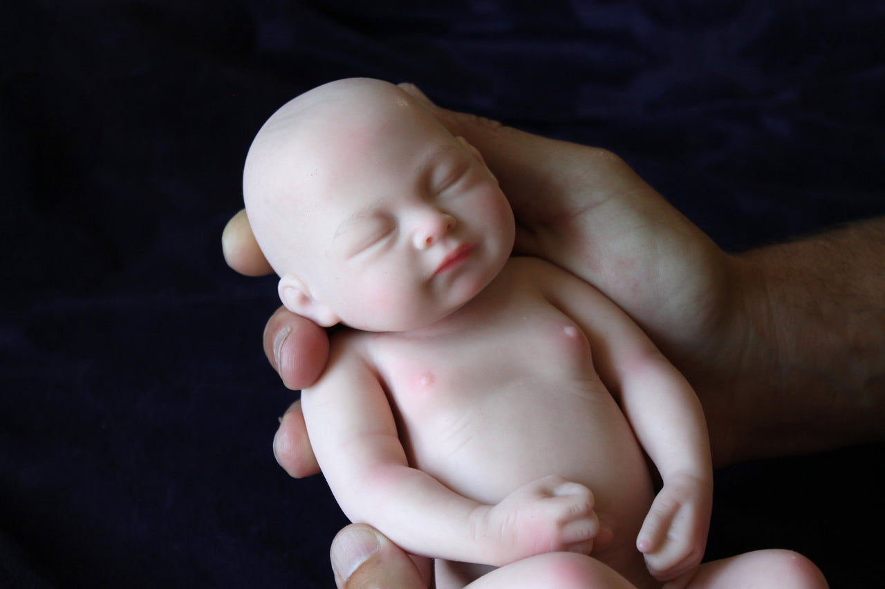 Preemie Silicone Dolls Realistic Real Lifelike Micro Mini Baby Doll Full Body Reborn 11 inches 1.7lbs Platinum Weighted Babies Ecoflex Bathtub Fun