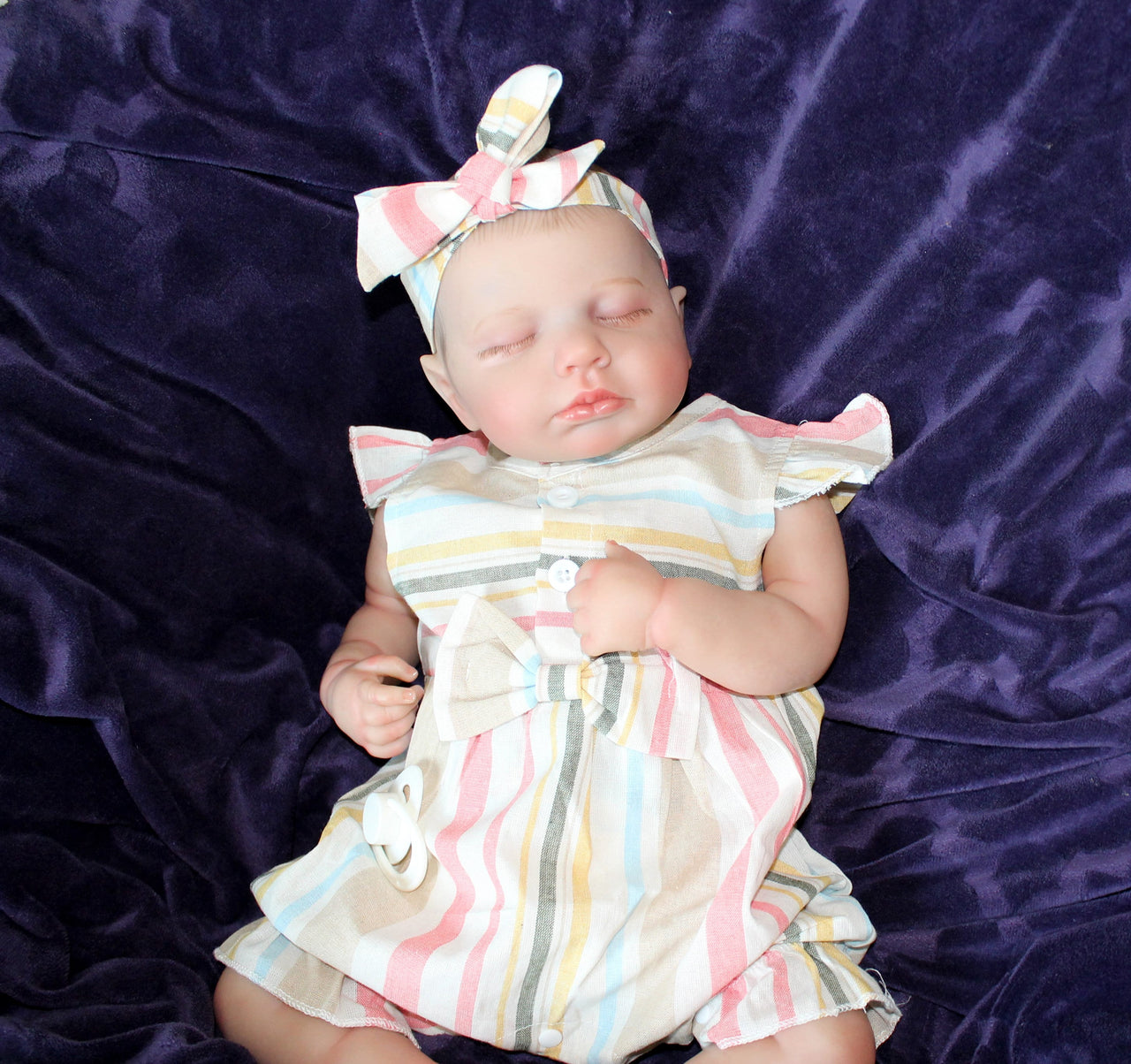 Lifelike Reborn Baby Doll 20” 2 to 8 Pounds Weighted Newborn Baby Girl/Boy Soft Heavy Baby Dolls For Children Child Friendly Gifts For Girls