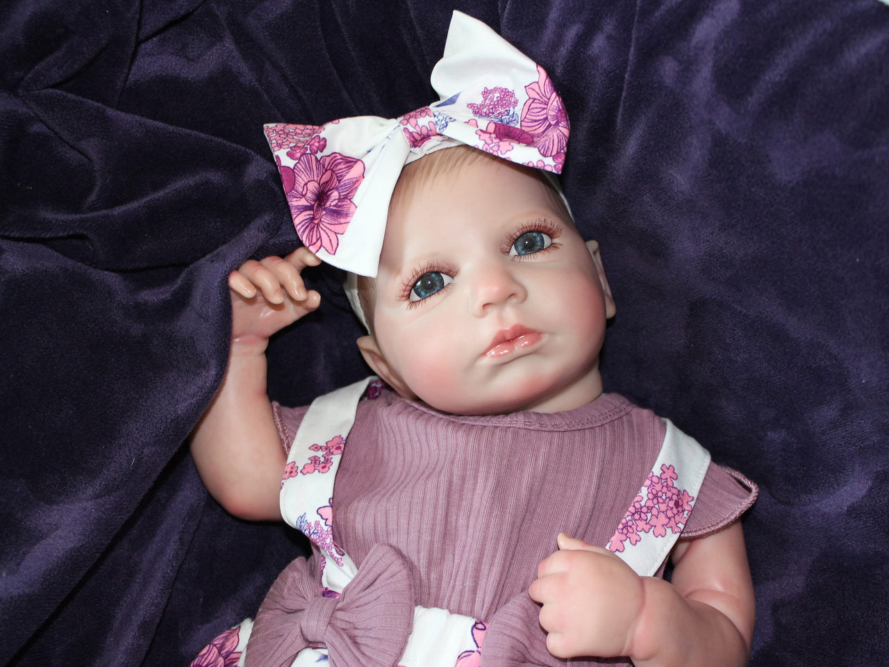 6 Pound Reborn Heavy Dolls Lifelike Baby Doll 20” 2 lbs. Weighted Newborn Baby Girl/Boy Soft For Children Child Friendly Gifts For Girls